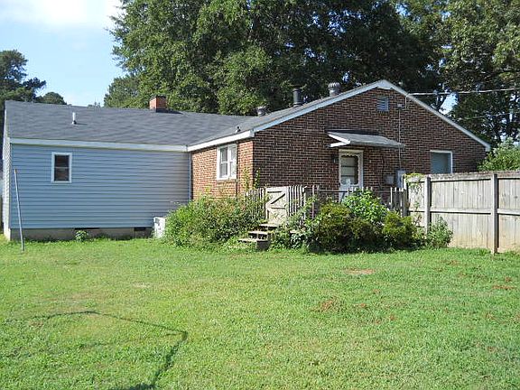 2nd image of 816 W 5th St