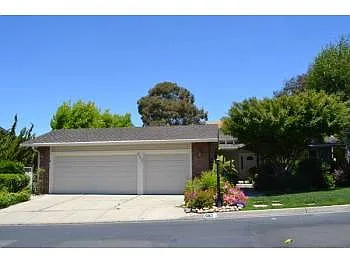 682 Saint George Rd photo 1