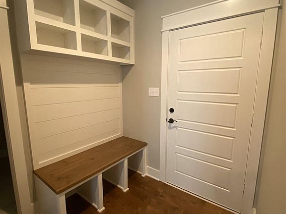 4th image of 2421 Hurricane Gardens Dr
