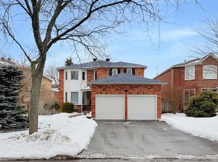 7 Lancashire Rd, Markham, ON L3R8K9
