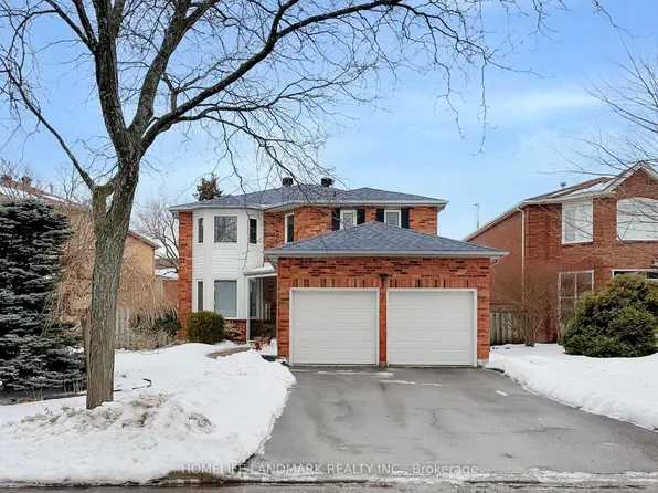 7 Lancashire Rd, Markham, ON L3R 8K9