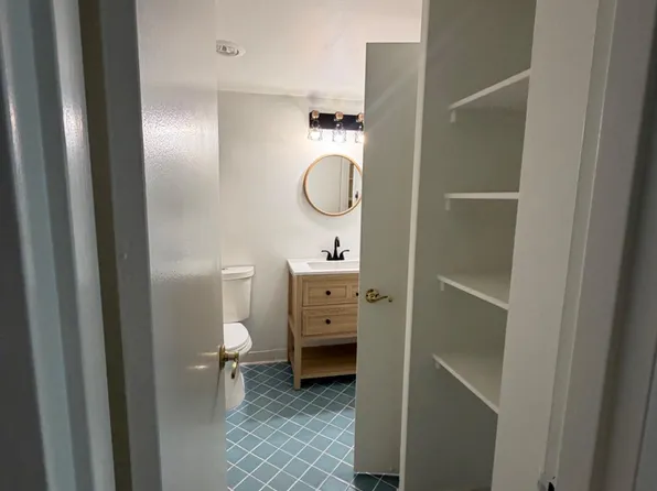 2939 Van Ness St NW APT 504, Washington, DC 20008