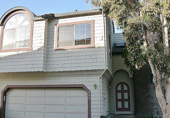 2nd image of 480 W Sunnyoaks Ave