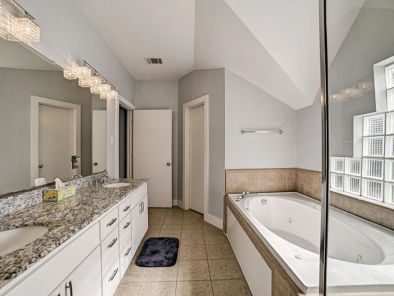 5838 Larkin St — Photo 25