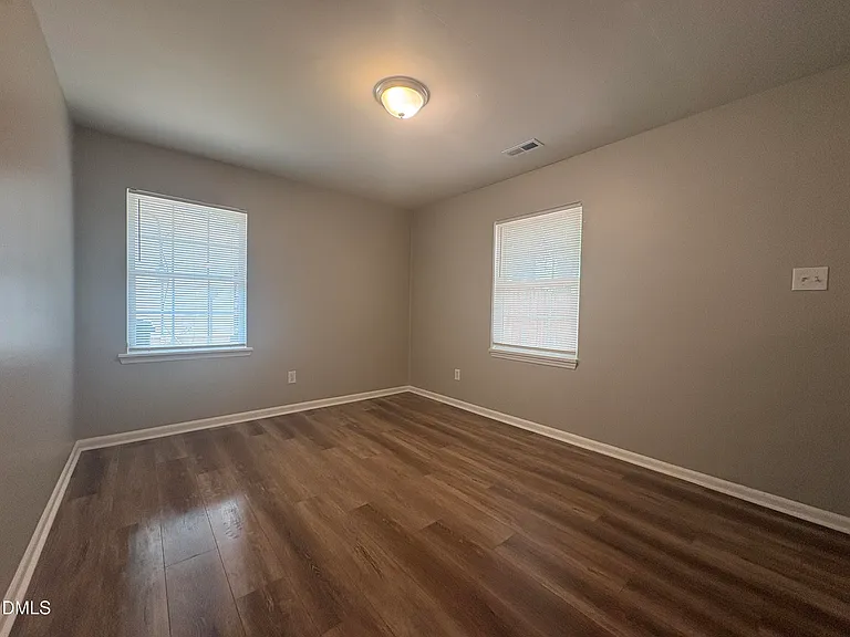 745 Grantland Dr — Photo 5