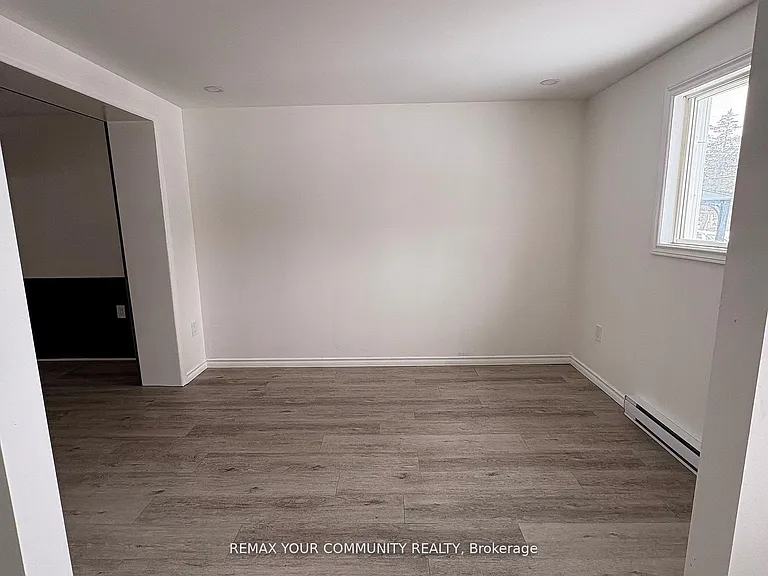 22 Clifton St #MAIN FLOOR — Photo 9