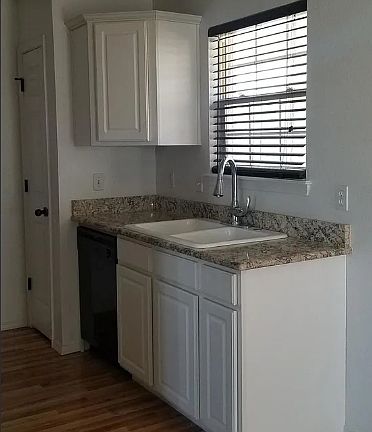 4th image of 2700 Ries Ln