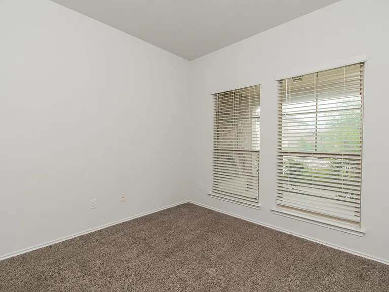 9019 Stonehollow Dr — Photo 18