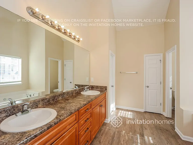 471 Charles Towne Ave — Photo 15