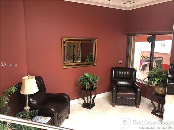 4th image of 2450 NE 135th St APT 312