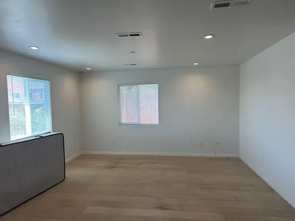 3552 Meadow St, Oakland, CA 94601