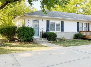 8442 Grandview Ln, Overland Park, KS 66212