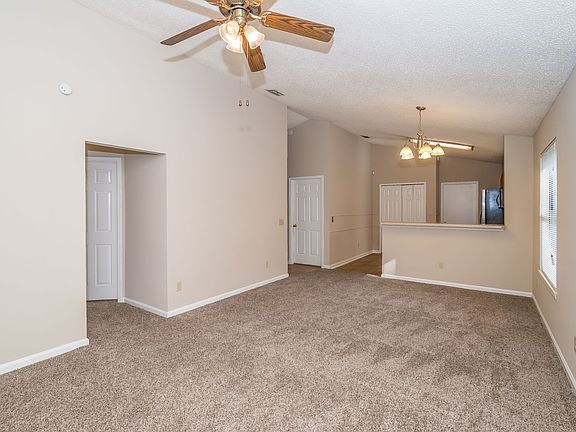 3rd image of 1320 Independence Dr