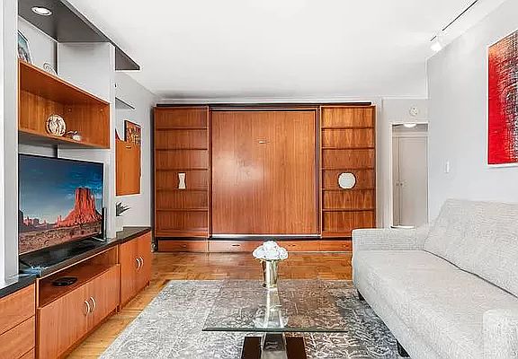 2nd image of 240 E 76th St APT 6-P