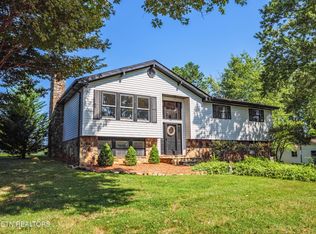 8716 Highland Cir, Knoxville, TN 37920