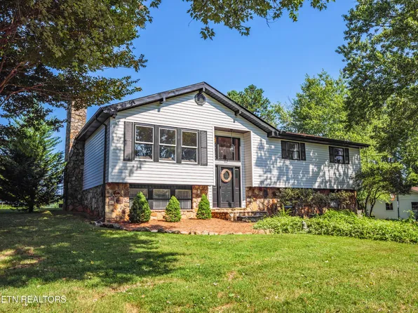 8716 Highland Cir, Knoxville, TN 37920