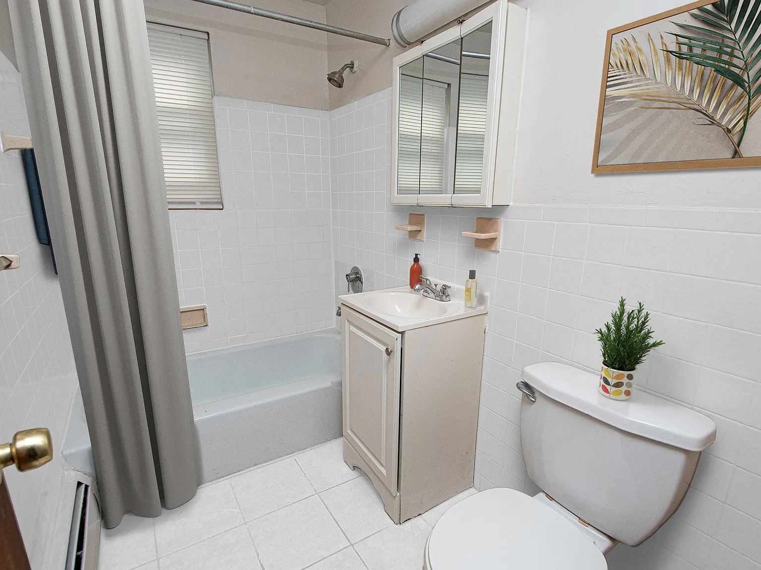 603 Farmington Ave — Photo 4