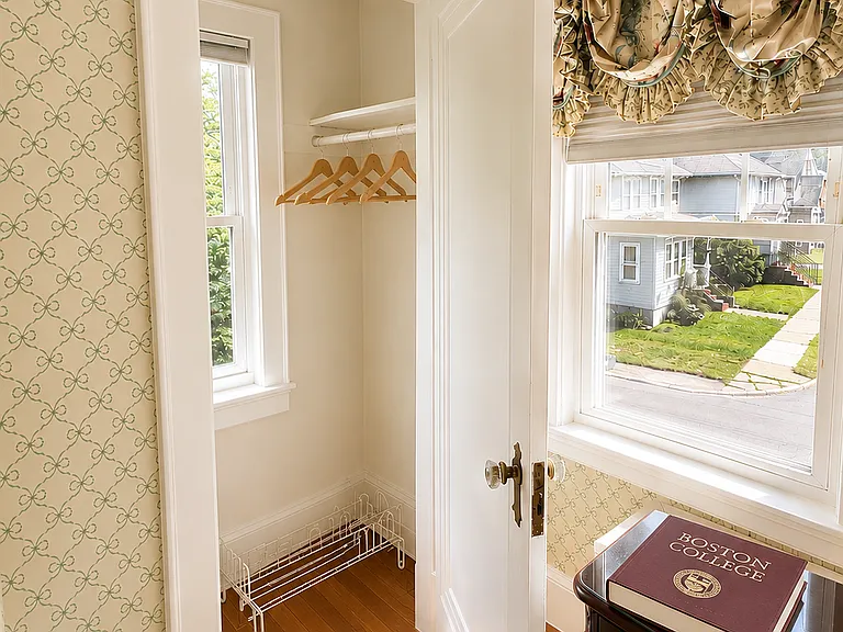 25 Undine Rd — Photo 24