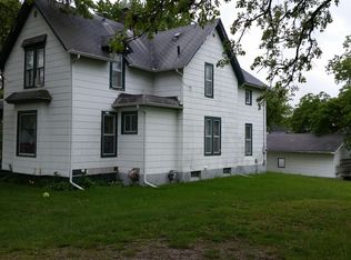 809 6th Ave NE, Independence, IA 50644