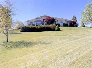 14915 Reynolds Rd, Liberty, MO 64068