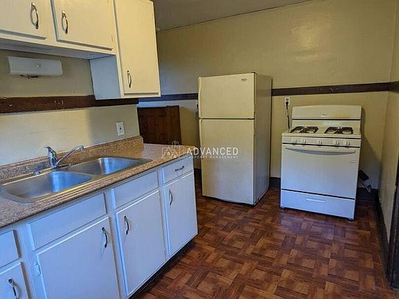 3rd image of 6507 W Fairview Ave #2