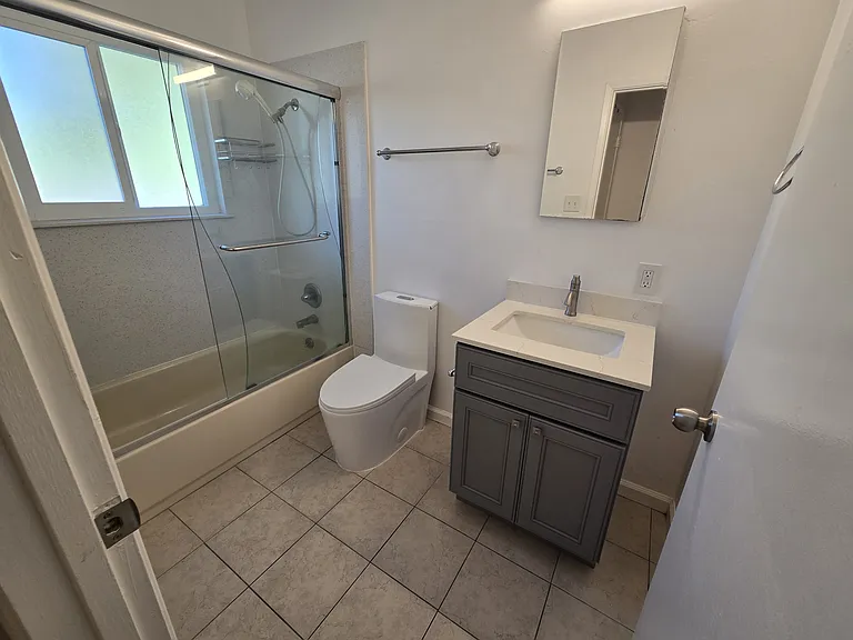 1746 Lexington Ave #2 — Photo 18