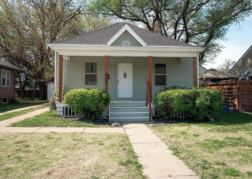 1st image of 605 W Crawford Ave