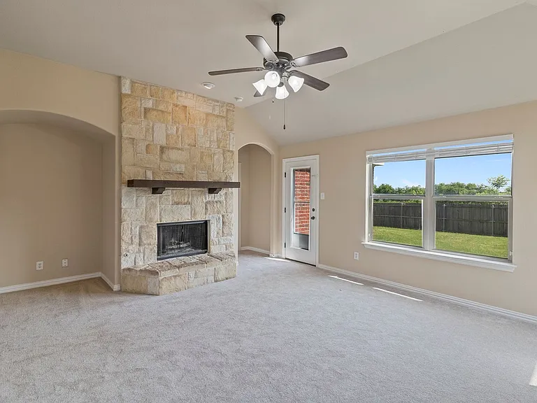 8204 Tierra Del Sol Rd — Photo 4