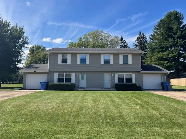 226-228 Niehoff Drive, Fall River, WI 53932