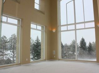 1450 W Farm Rd, Chaska, MN 55318