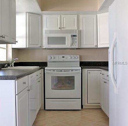 2nd image of 139 Tulpan Dr