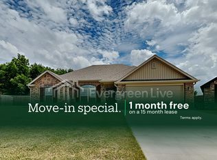 1727 Charismatic Dr, Prairie Grove, AR 72753