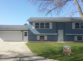 2506 Kaiser Ct, Waterloo, IA 50701