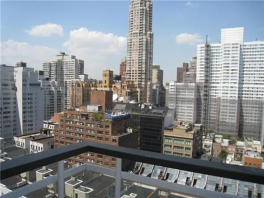 Rented by Platinvm Property Group New York | media 41