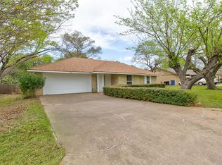 1209 4th St, Granbury, TX 76048