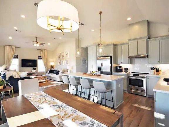 2nd image of 25010 Coronado Ct