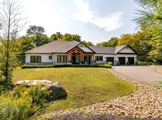 6 Royal Oak Cres, Huntsville, ON P1H0A8