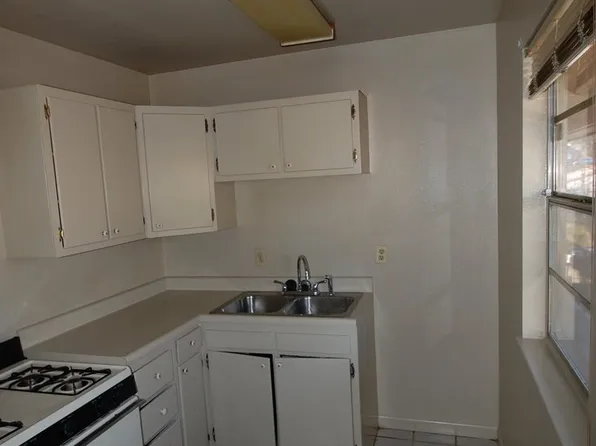600 W M Ave