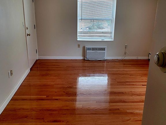 5th image of 36 Bigelow St APT 4