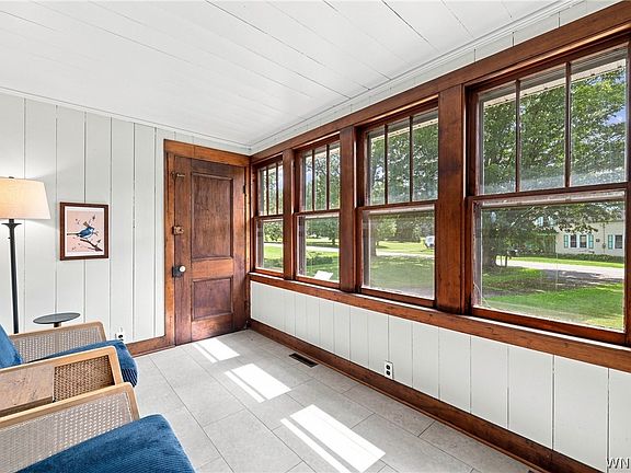 4th image of 8741 Hayes Hollow Rd