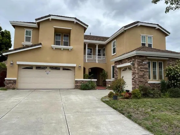 19301 Saffron Dr, Morgan Hill, CA 95037