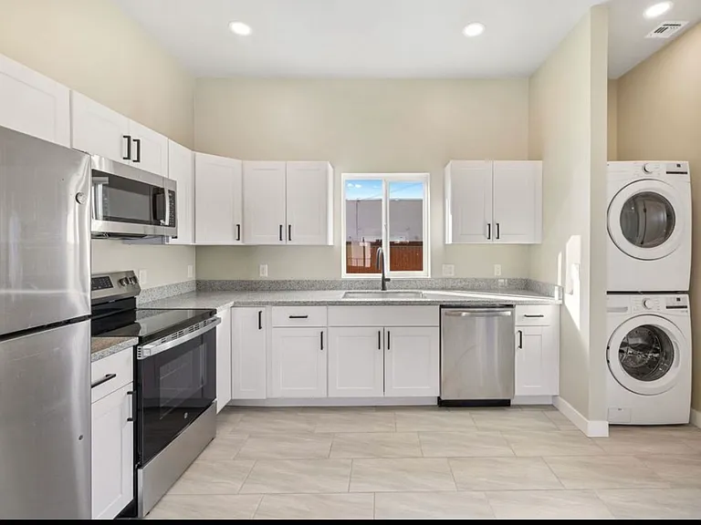 1321 W Speedway Blvd #1 — Photo 1