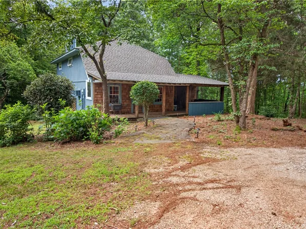 130 Maggie Rufus Ln, Westminster, SC 29693