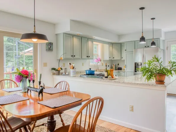 46 Murphy Road, Boothbay, ME 04537