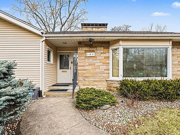 3rd image of 145 Pleasantview Dr