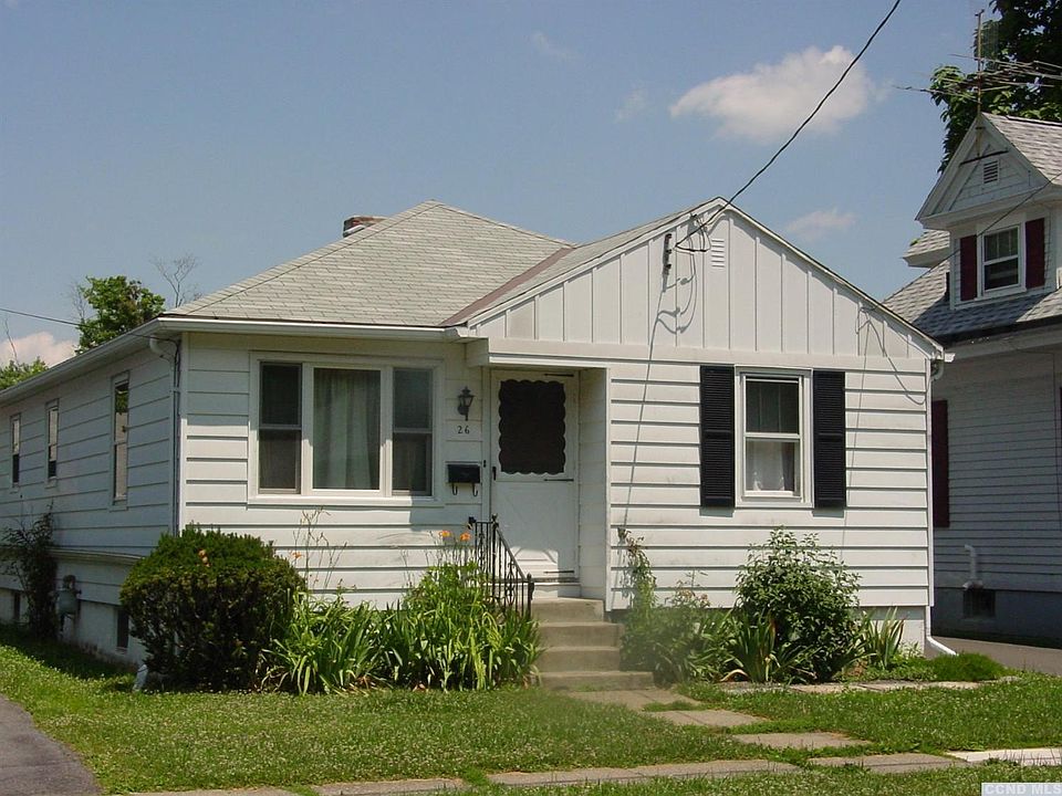 1st image of 26 Glenwood Blvd