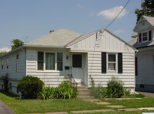 26 Glenwood Blvd, Hudson, NY 12534