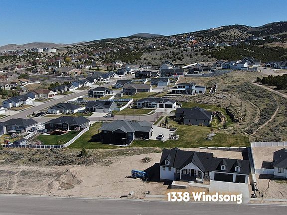 4th image of 1338 Windsong Ln