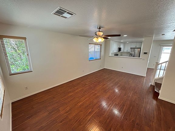 4th image of 998 Coronado Peak Ave