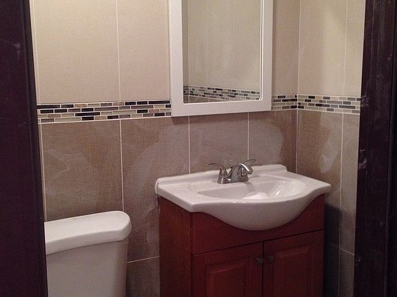 2nd image of 1047 Herkimer St #2